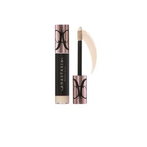 Brand New Magic Touch Concealer colour 6